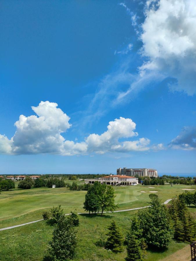 Lighthouse Golf Resort & Spa Apartments Baltsjik Buitenkant foto