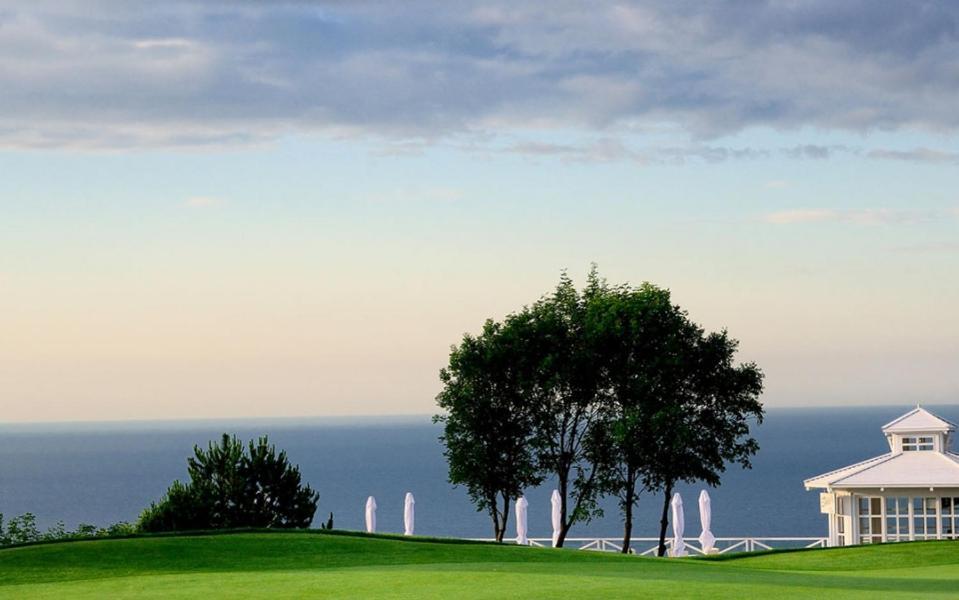 Lighthouse Golf Resort & Spa Apartments Baltsjik Buitenkant foto