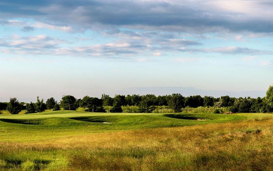 Lighthouse Golf Resort & Spa Apartments Baltsjik Buitenkant foto