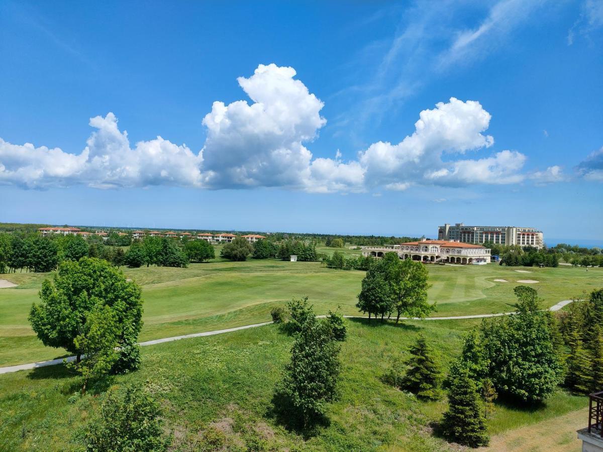 Lighthouse Golf Resort & Spa Apartments Baltsjik Buitenkant foto