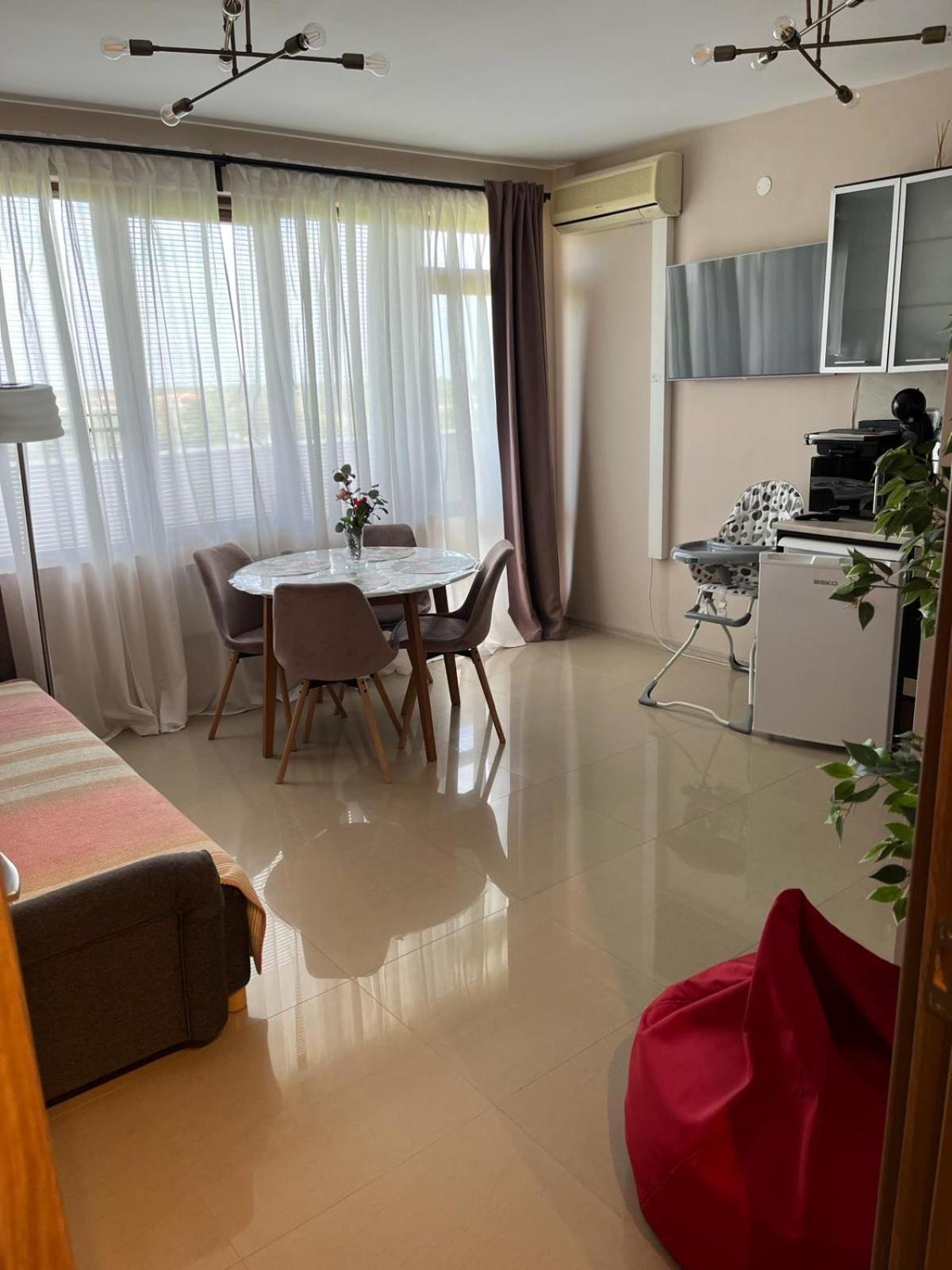 Lighthouse Golf Resort & Spa Apartments Baltsjik Buitenkant foto