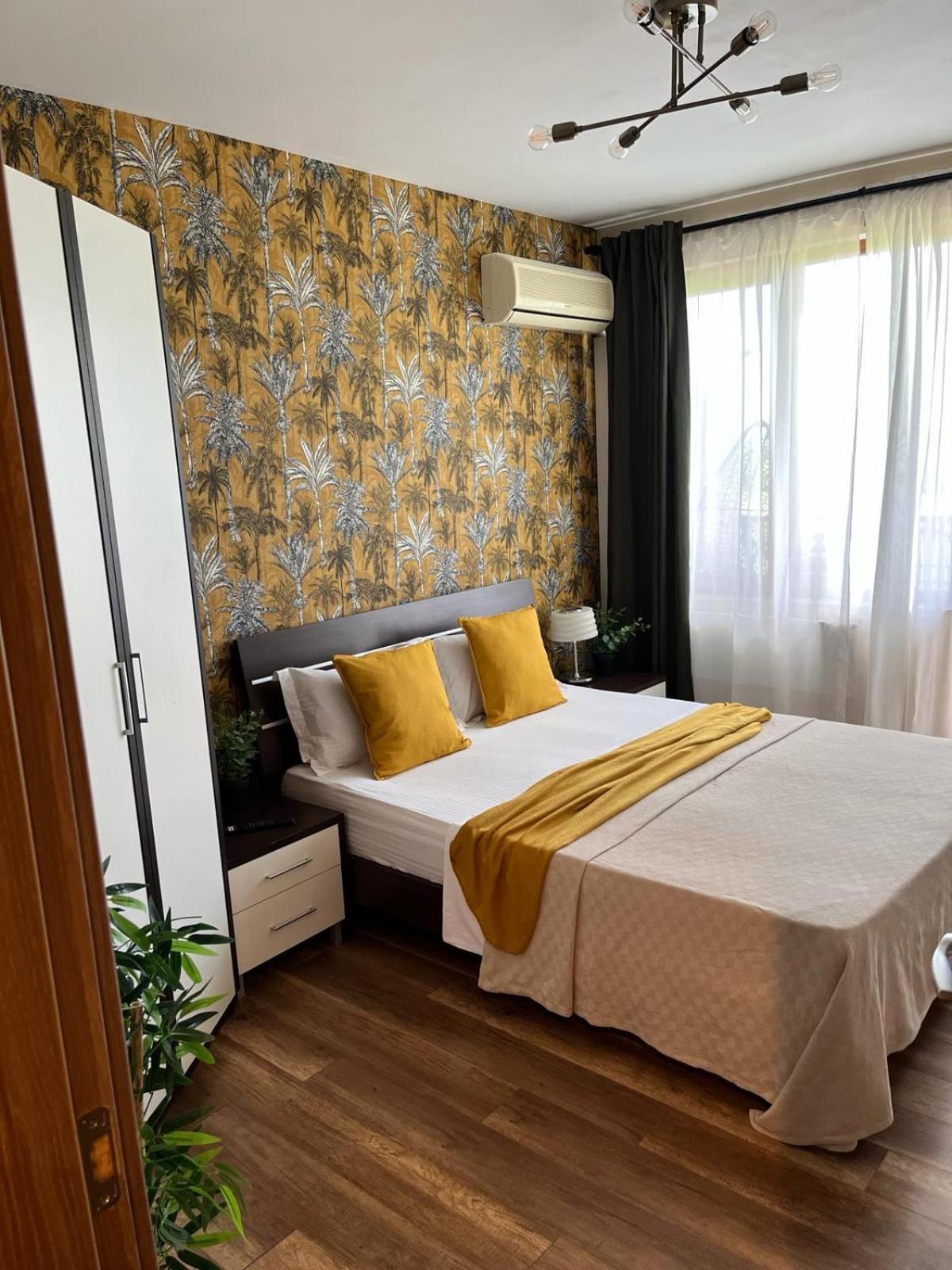 Lighthouse Golf Resort & Spa Apartments Baltsjik Buitenkant foto