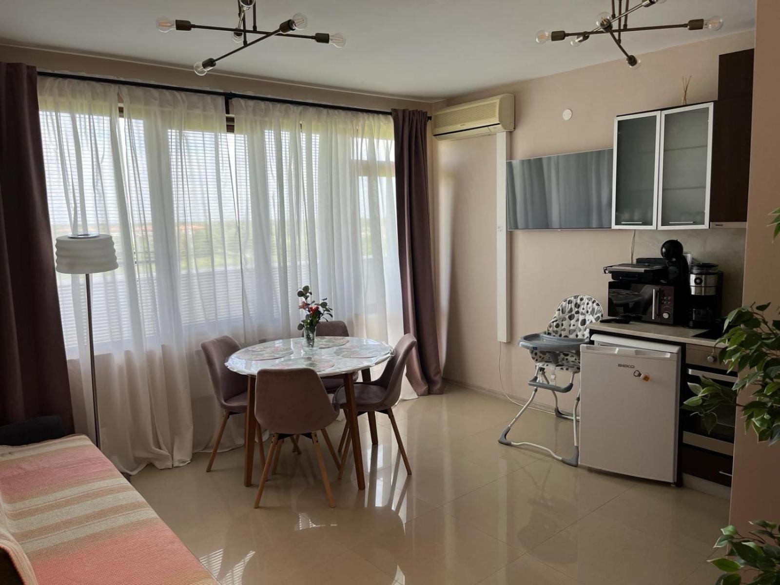 Lighthouse Golf Resort & Spa Apartments Baltsjik Buitenkant foto